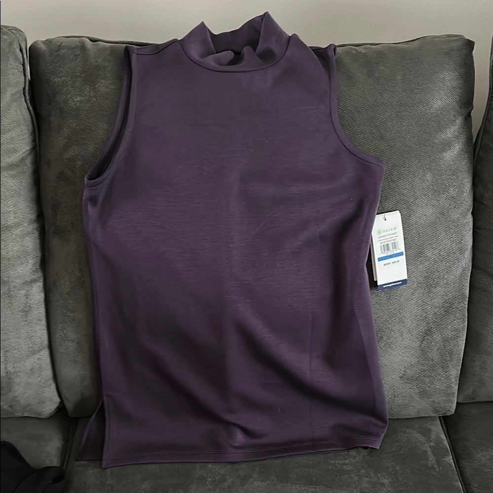 GAIAM Purple Fitted Tank Top with Mandarin Collar